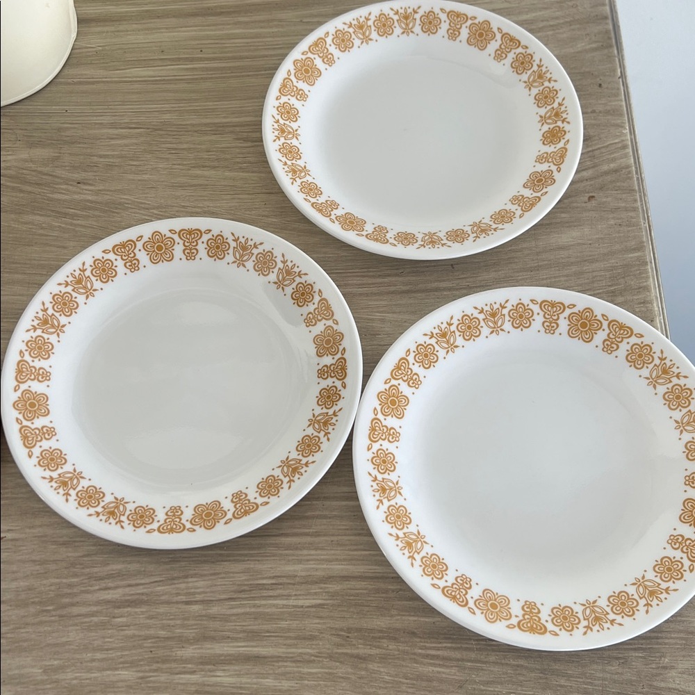 3 Butterfly Gold dessert plates by Corning. Exc replacement plates or start one